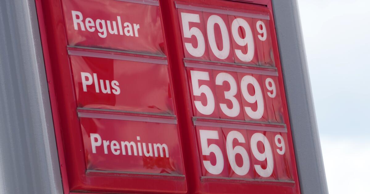 Will Main Street's Spending Slump Drag Down Wall Street's Rally?